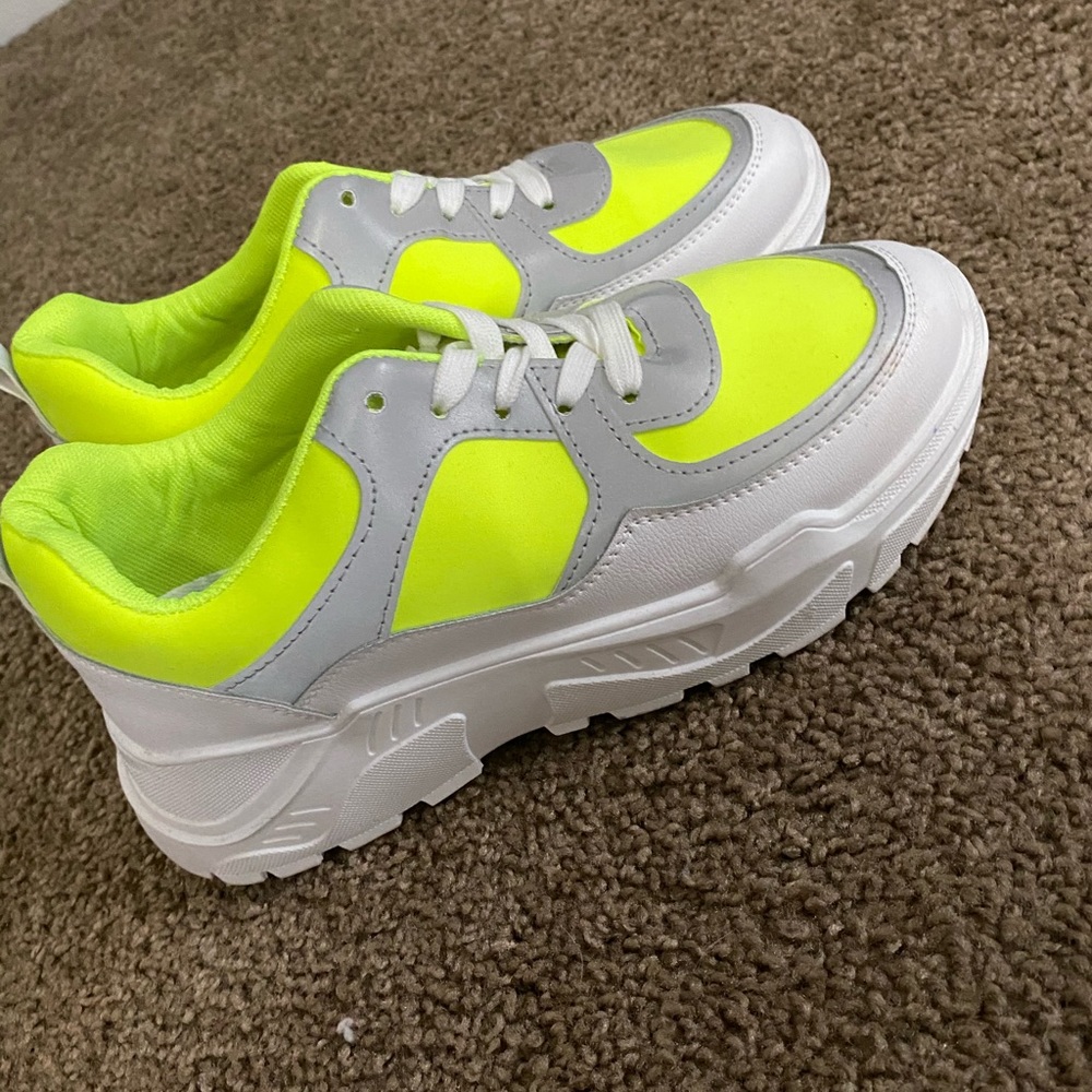 Women shoes